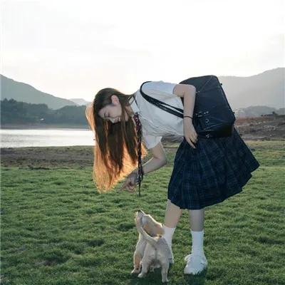 从山上看封面